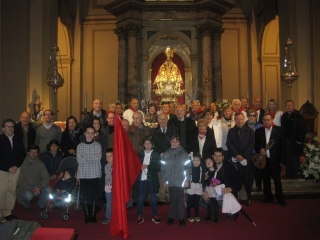 Celebrando la Misa Navarra en la Capilla de San Fermín